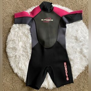 G-FORCE Wetsuit Shorts One Piece Size JM Girl Medium Black Pink
